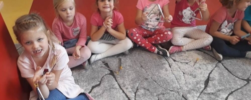 POZNAJEMY INSTRUMENTY MUZYCZNE