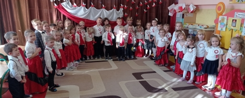 Szkoła do Hymnu Święto 11 listopada